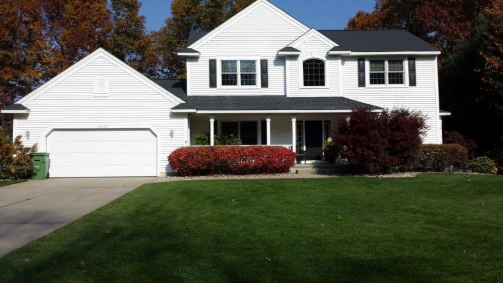 15407 Oak Ridge Drive Spring Lake, MI 49456 - Photo 1 of 33 2014 pictures 1038