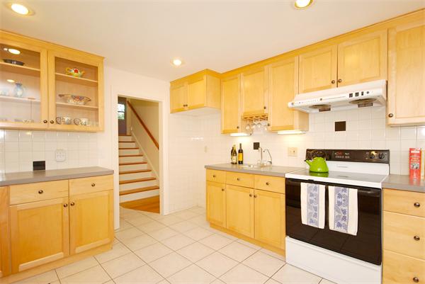 20 Deering Avenue Lexington, MA 02421 - Photo 5 of 6