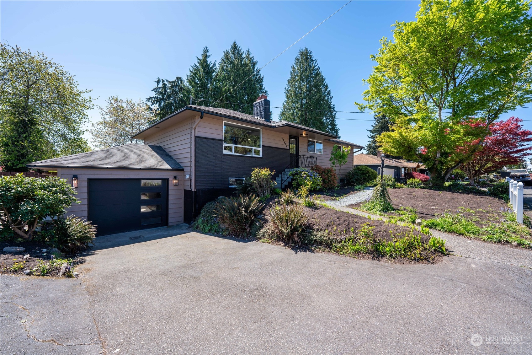 10605 Northeast 194th Street Bothell, WA 98011 - Photo 1 of 38 Gallery Image 1