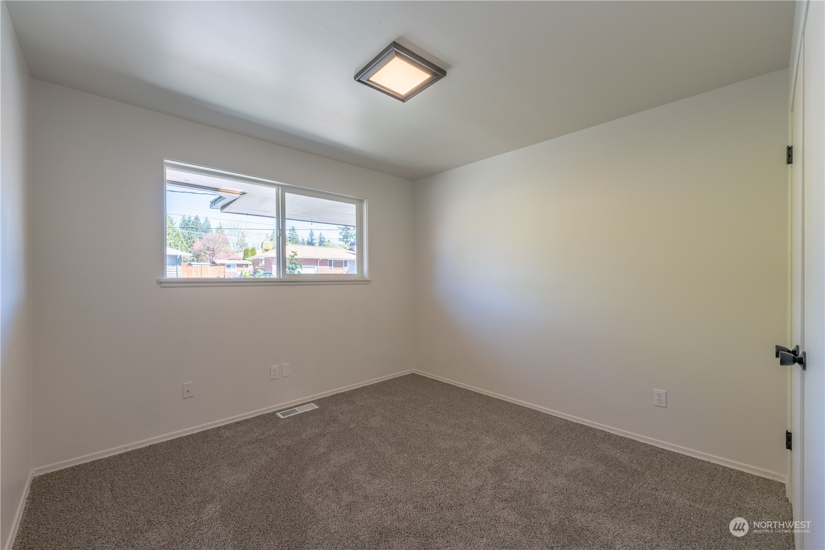 10605 Northeast 194th Street Bothell, WA 98011 - Photo 14 of 38 Gallery Image 14