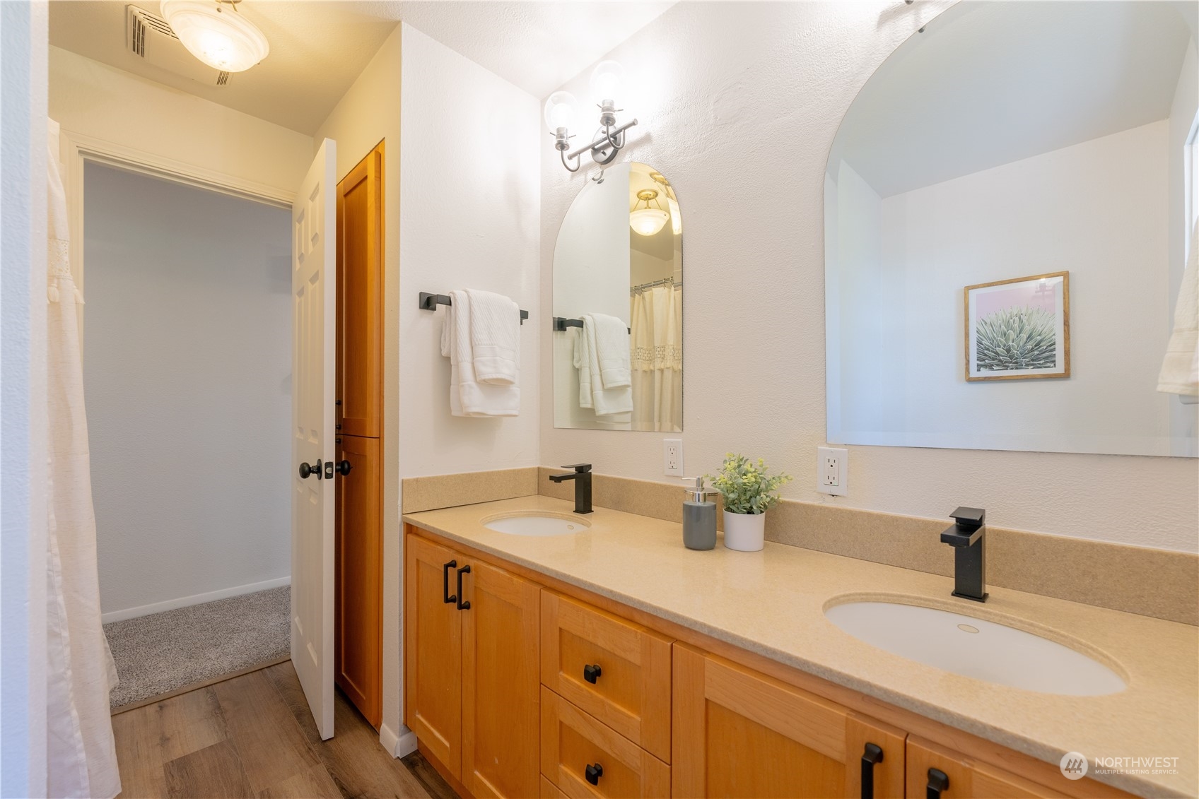 10605 Northeast 194th Street Bothell, WA 98011 - Photo 22 of 38 Gallery Image 22