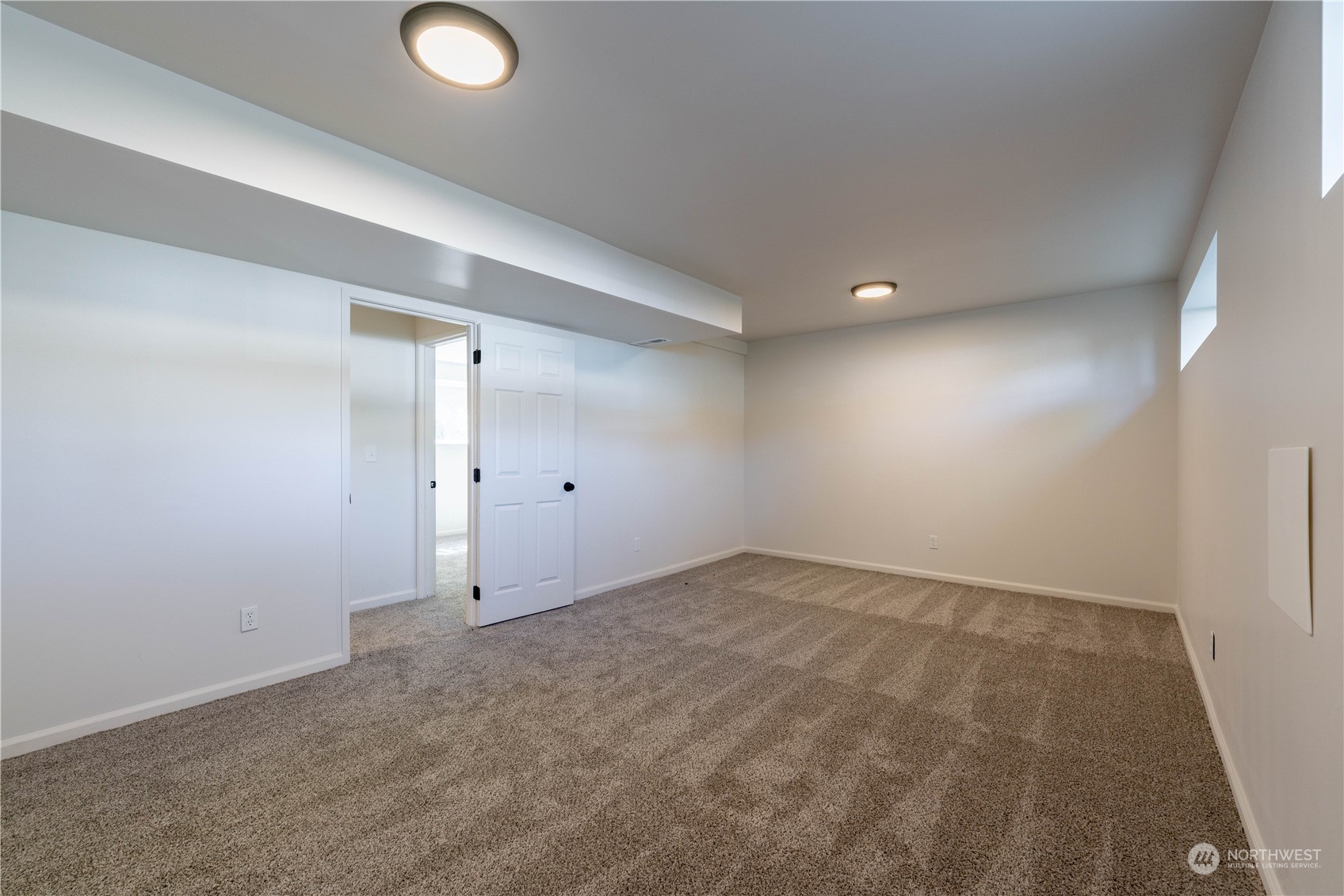 10605 Northeast 194th Street Bothell, WA 98011 - Photo 36 of 38 Gallery Image 36