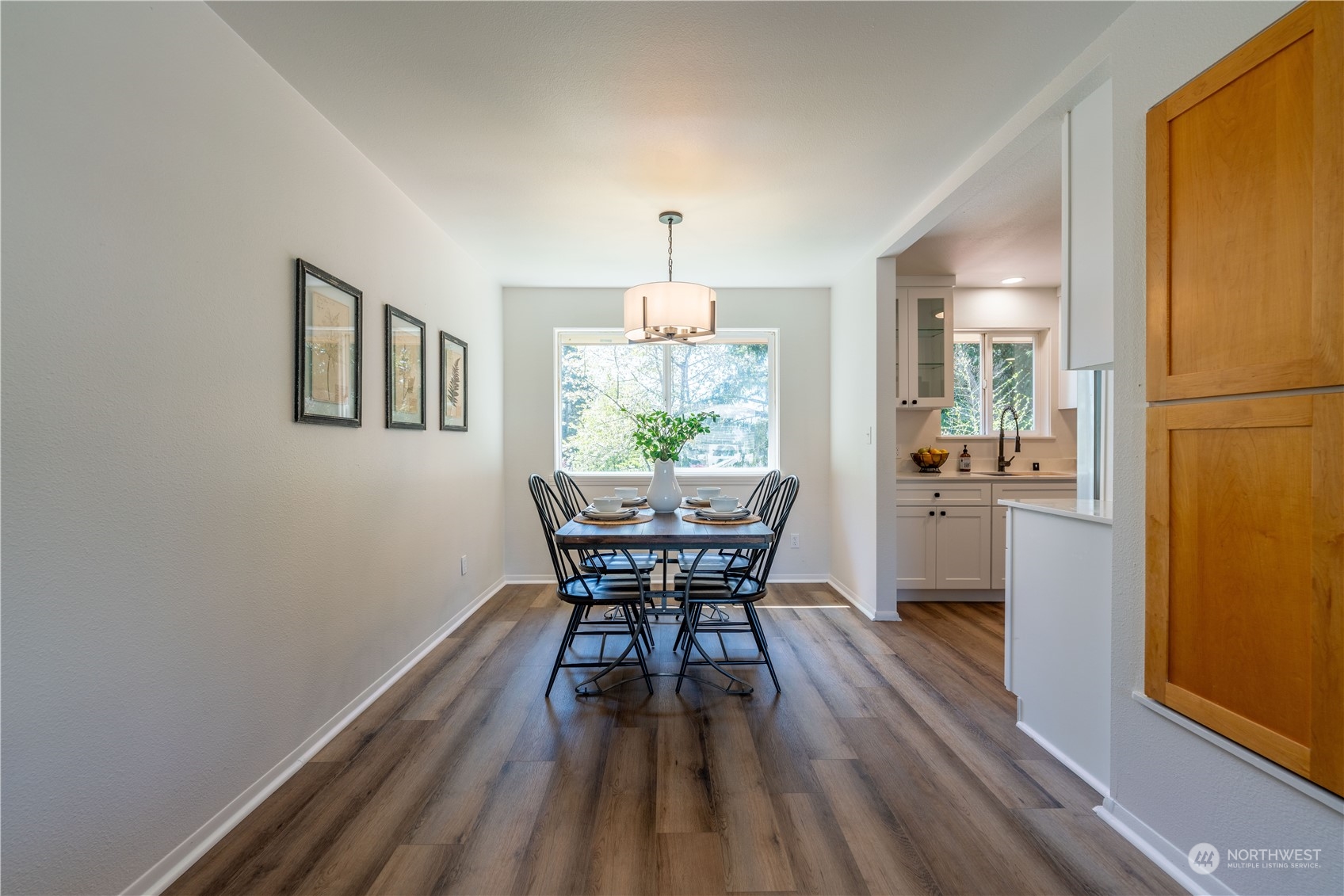 10605 Northeast 194th Street Bothell, WA 98011 - Photo 9 of 38 Gallery Image 9