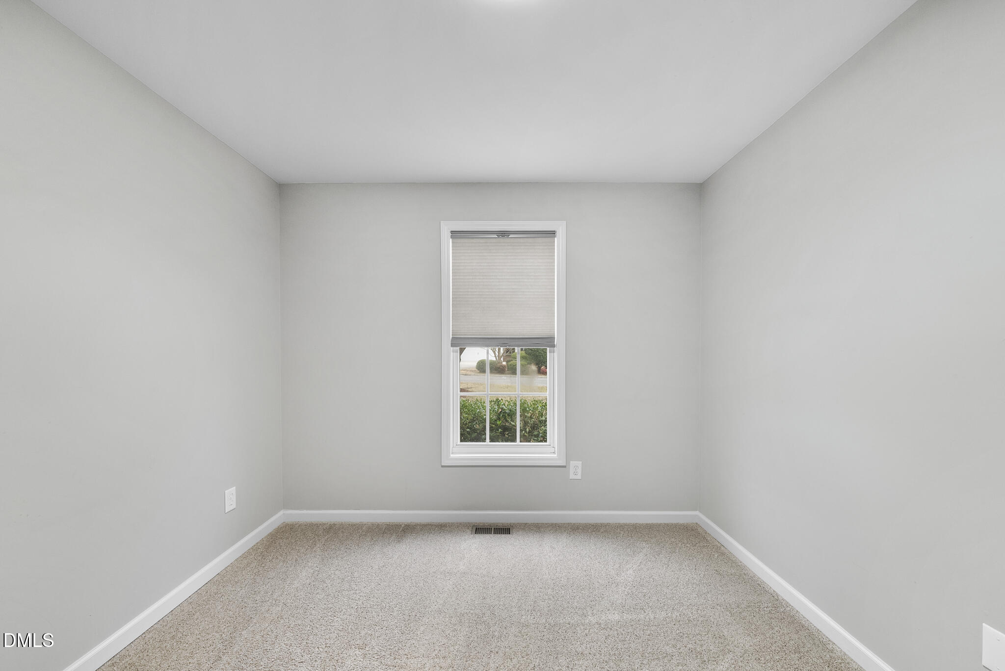 6 Stone Mill Place Durham, NC 27712 - Photo 24 of 44 an empty room with a window