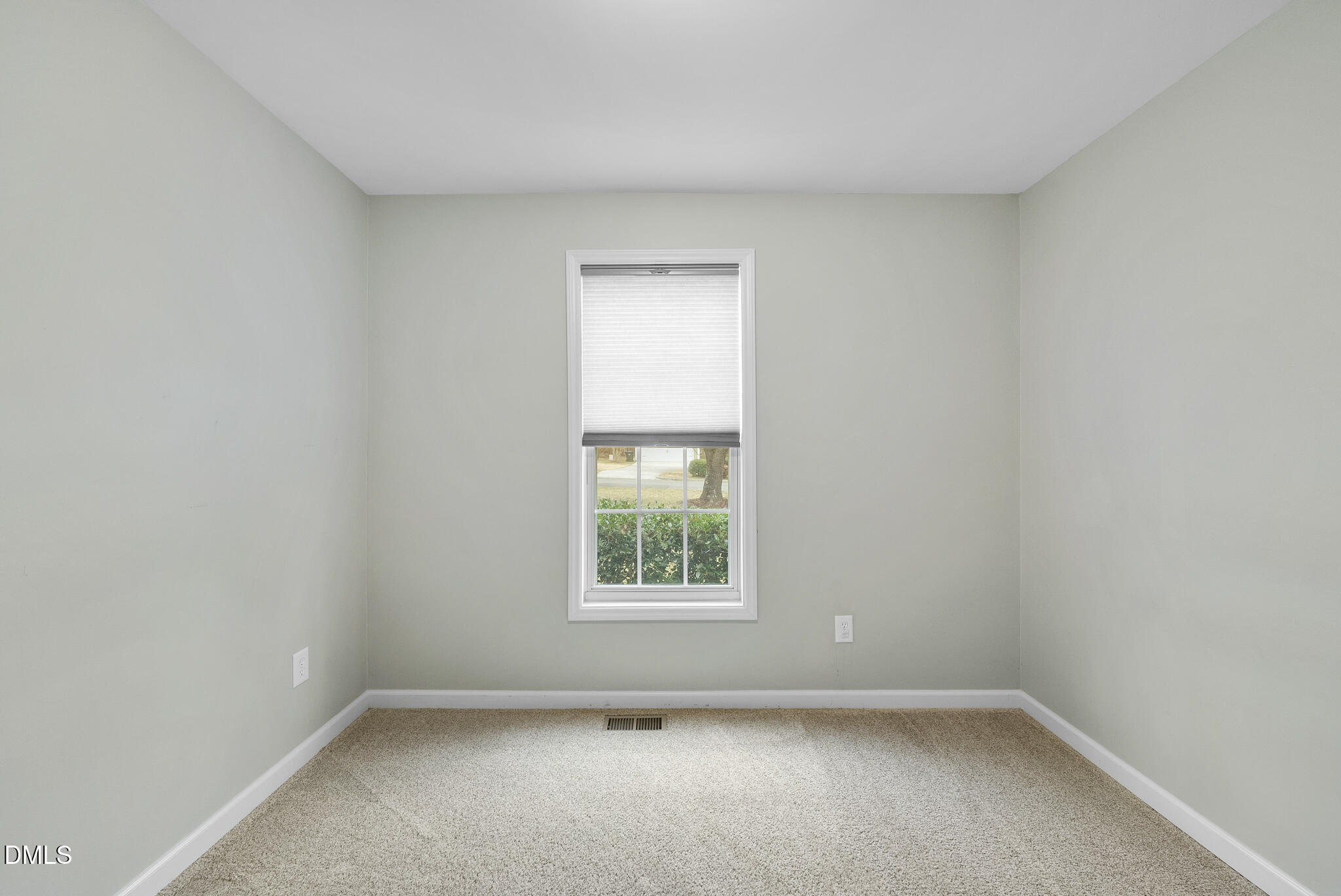 6 Stone Mill Place Durham, NC 27712 - Photo 26 of 44 an empty room with a window