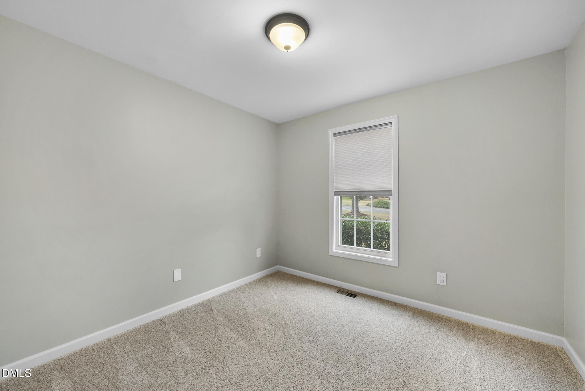 6 Stone Mill Place Durham, NC 27712 - Photo 27 of 44 an empty room with a window