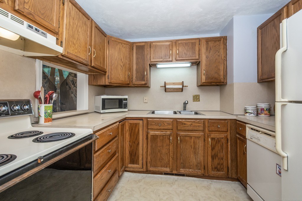 5 Coventry Road, Unit 5 Grafton, MA 01519 - Photo 11 of 42 Gallery Image 11