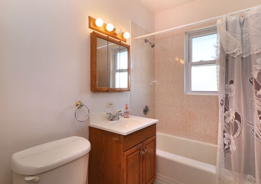 165 Manthorne Road Boston, MA 02132 - Photo 8 of 18 Gallery Image 8