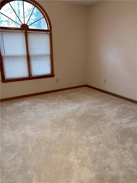 311 Holyoke Road Greensboro, NC 27406 - Photo 16 of 19 Gallery Image 16