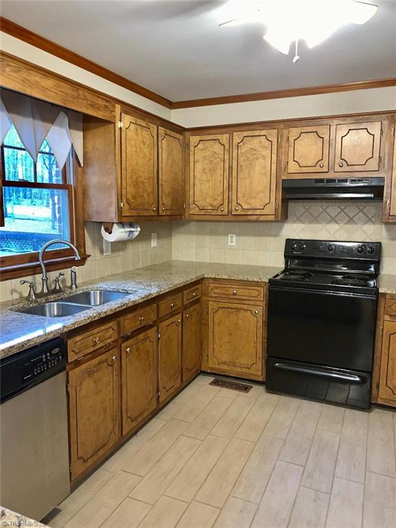 311 Holyoke Road Greensboro, NC 27406 - Photo 3 of 19 Gallery Image 3