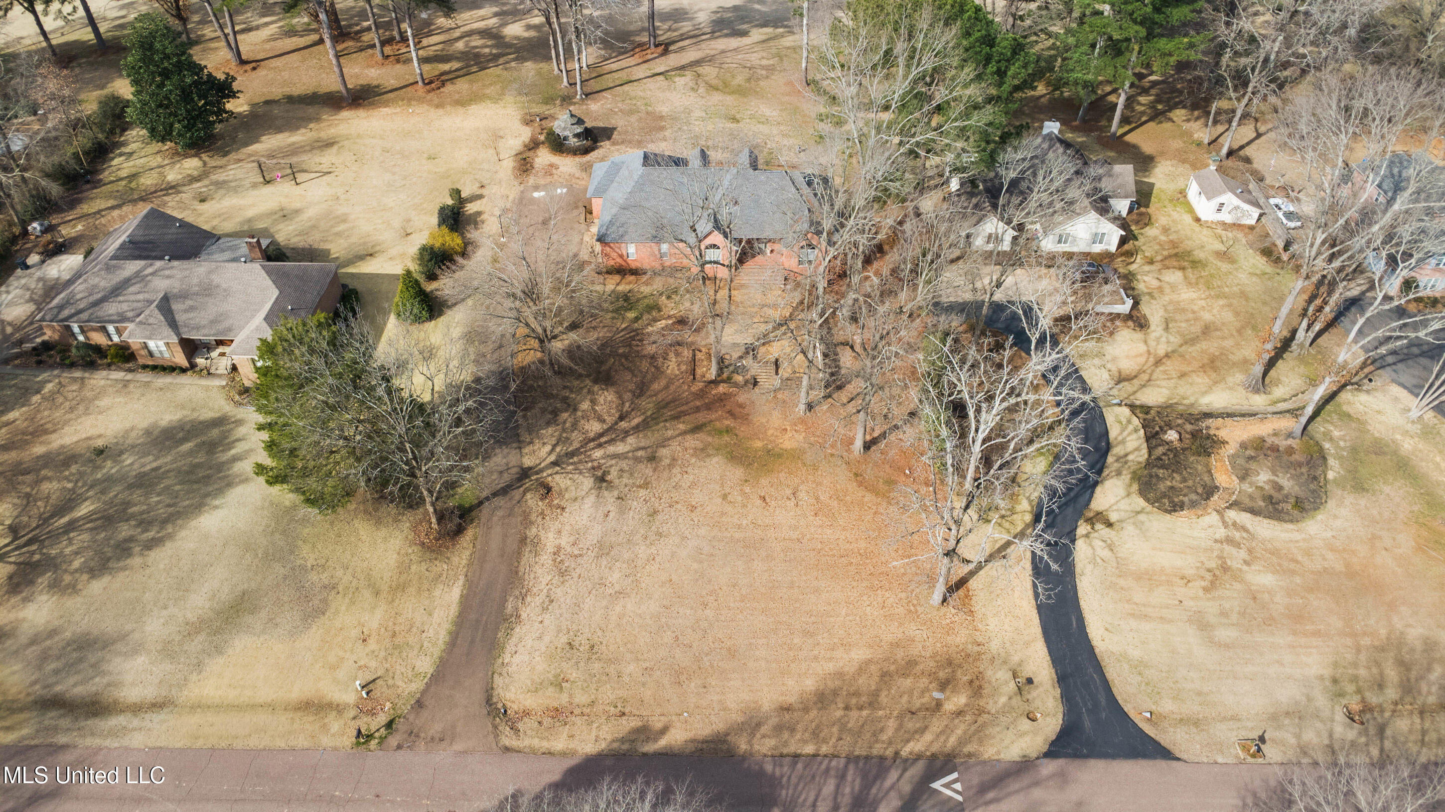 124 Gwen Road Senatobia, MS 38668 - Photo 13 of 49 52_dji_0013_print