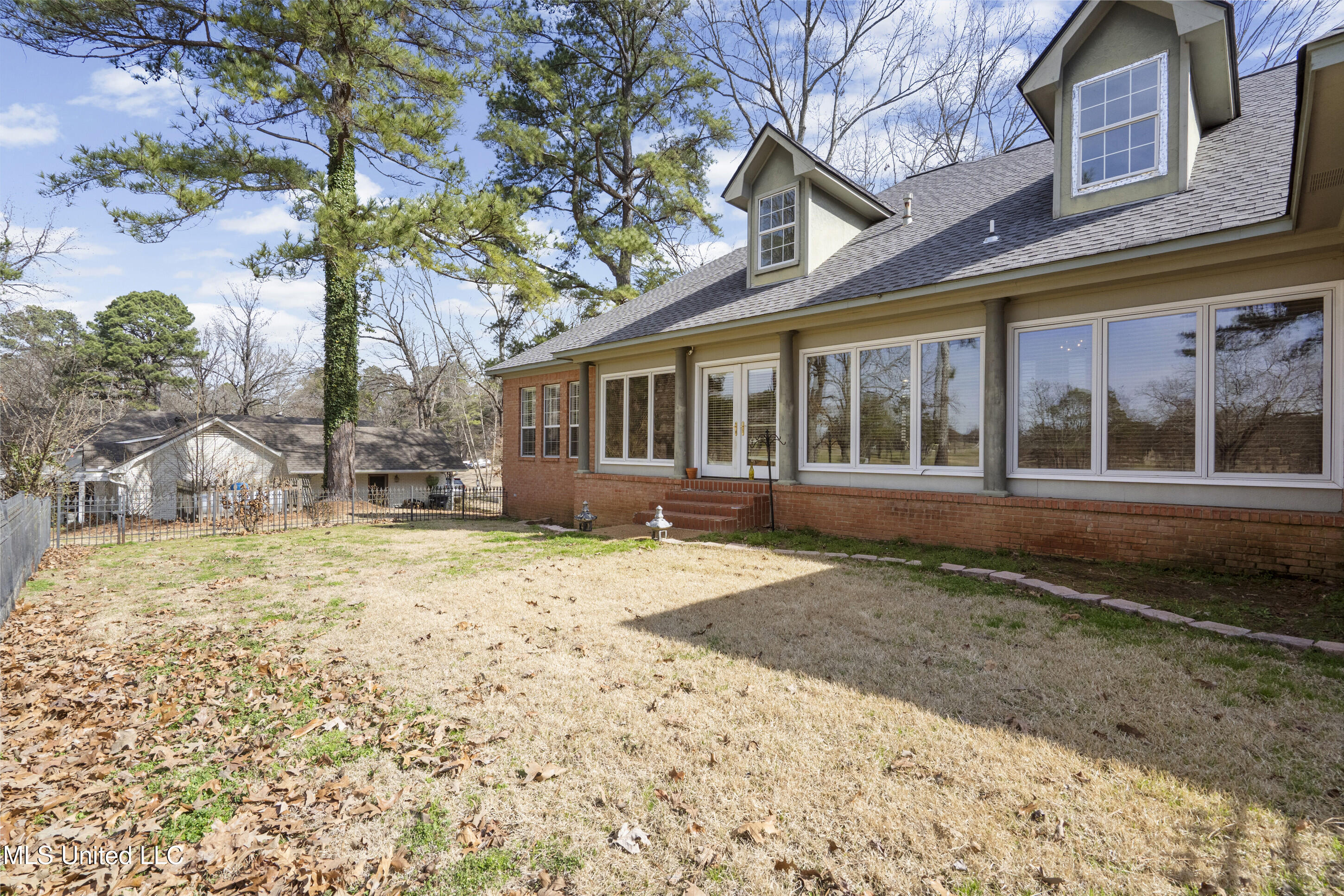 124 Gwen Road Senatobia, MS 38668 - Photo 7 of 49 37__dsc2990_print