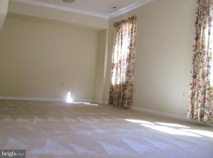 2258 Gunsmith Square Reston, VA 20191 - Photo 3 of 11 Living Room