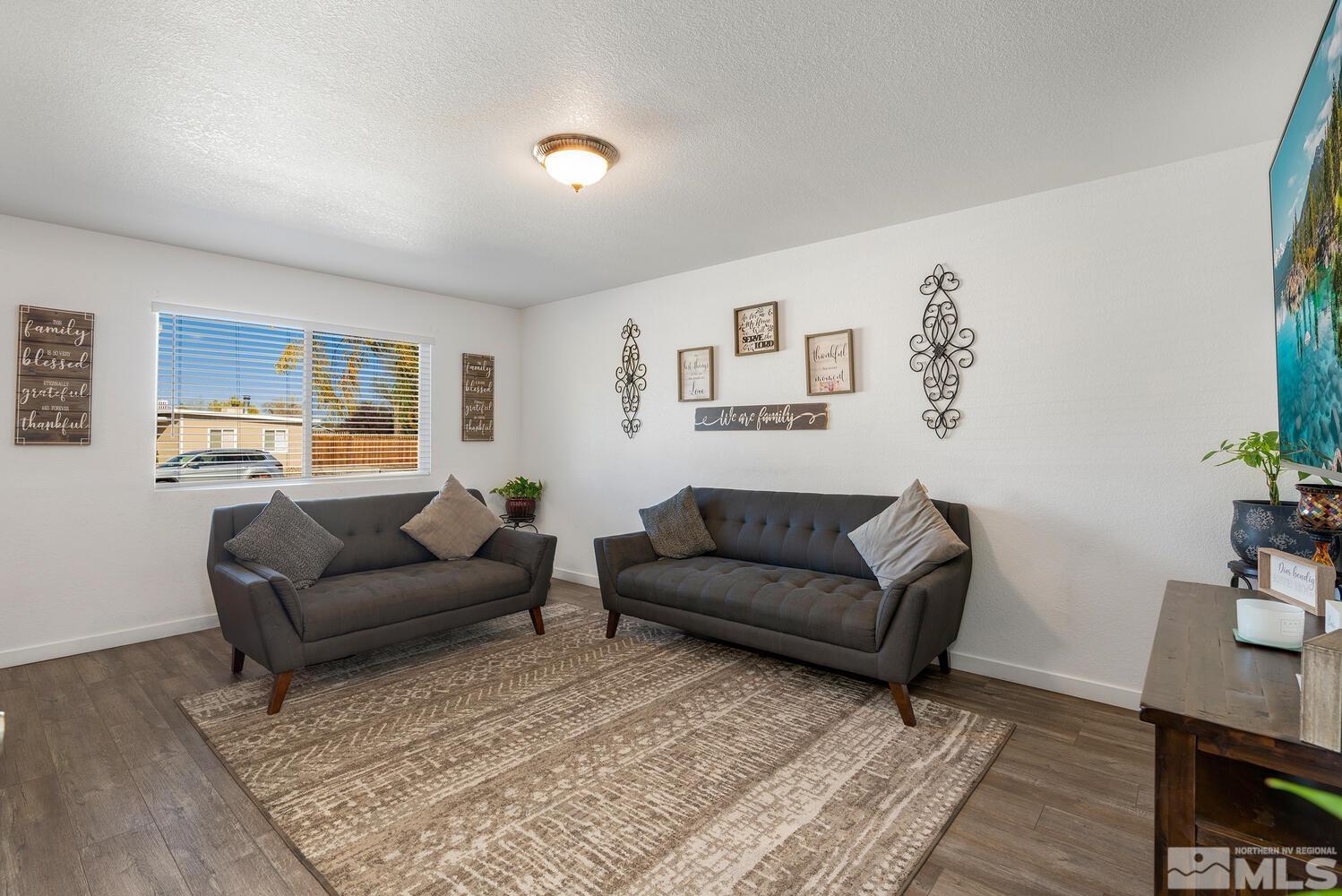 1865 Auburn Way Reno, NV 89502 - Photo 4 of 20 Photo 4