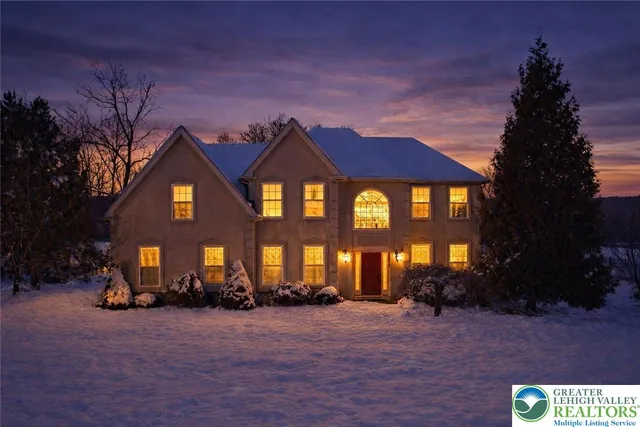 $758,888 | 4985 Curly Horse Drive, Center Valley, PA 18034