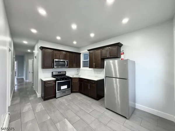 $2,200 | 534 South 20th Street, Newark, NJ 07103