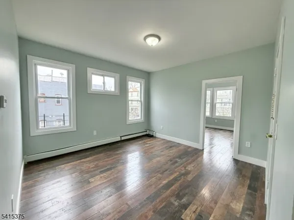 $2,200 | 534 South 20th Street, Newark, NJ 07103