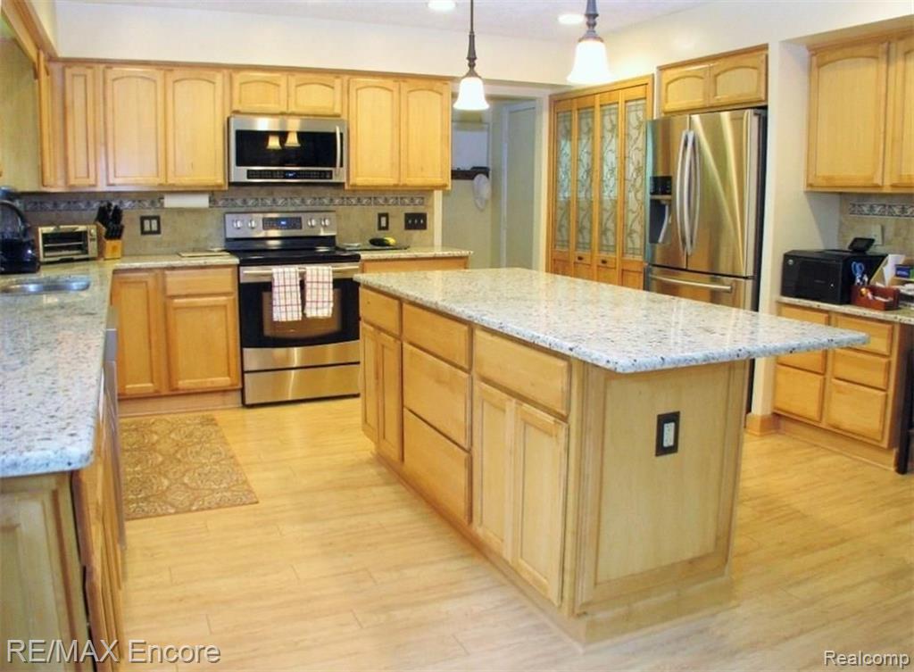 1844 Bromley Lane Rochester Hills, MI 48306 - Photo 21 of 24
