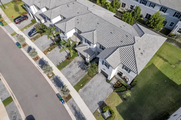 $3,750 | 11881 Northwest 46th Street, Coral Springs, FL 33076