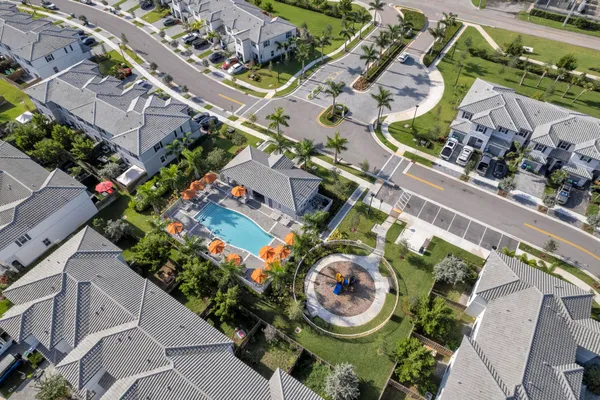 $3,750 | 11881 Northwest 46th Street, Coral Springs, FL 33076