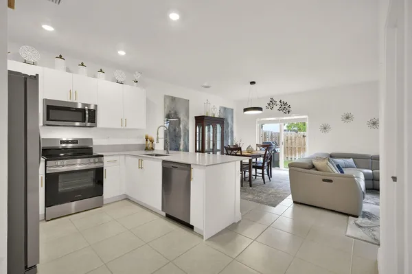 $3,750 | 11881 Northwest 46th Street, Coral Springs, FL 33076