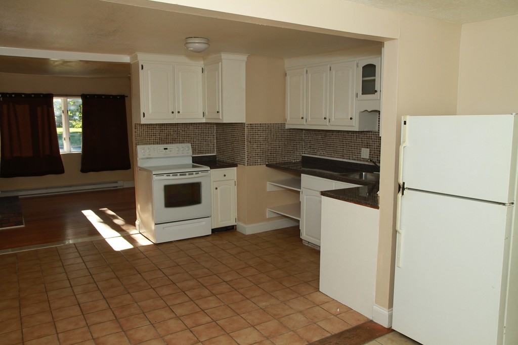 39 Merrill Road Springfield, MA 01119 - Photo 20 of 29