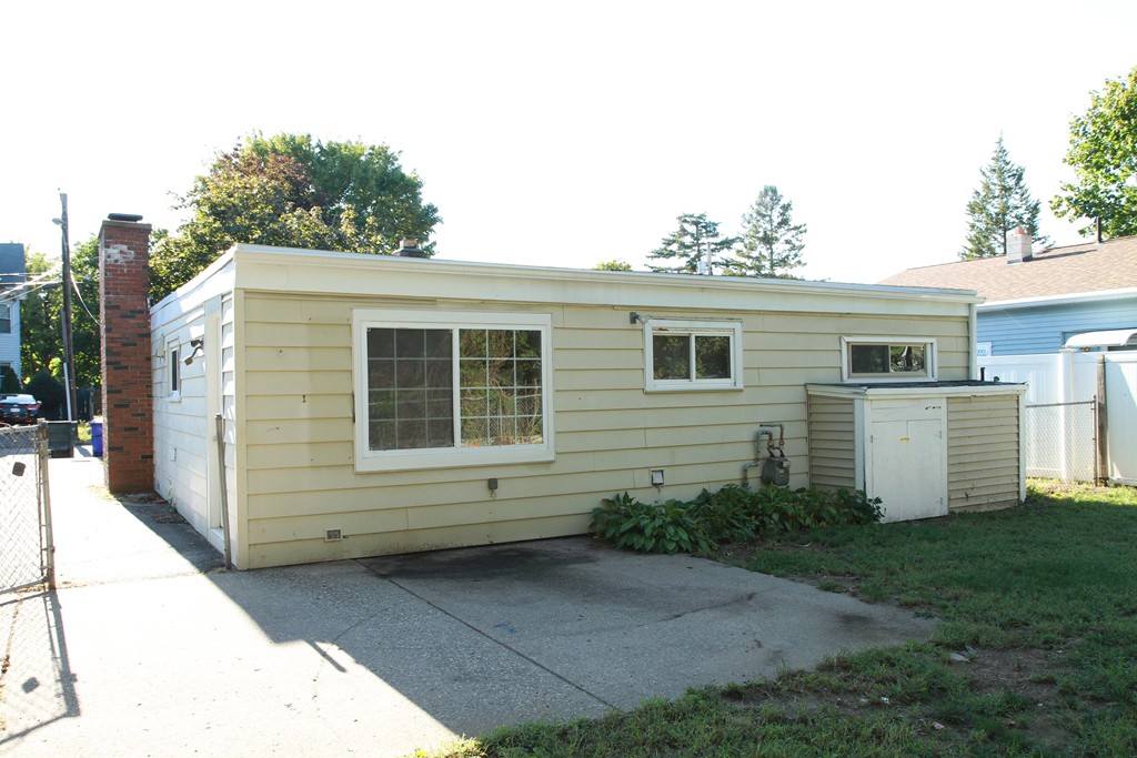 39 Merrill Road Springfield, MA 01119 - Photo 8 of 29