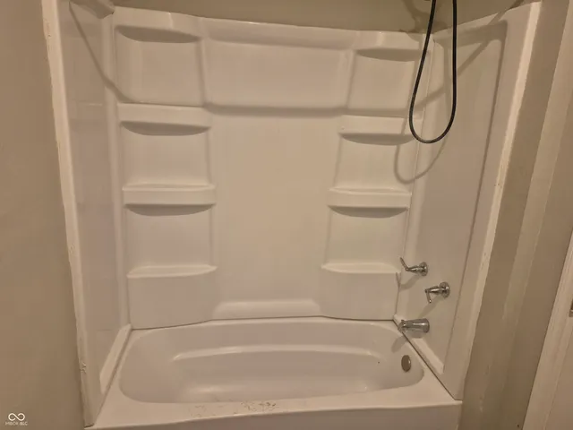 $750 | 1540 Unit A N Grant Avenue, Indianapolis, IN 46201