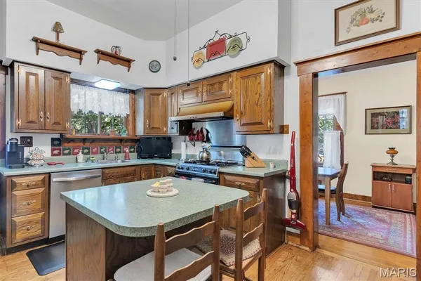 $365,000 | 415 Wesley Avenue, Ferguson, MO 63135