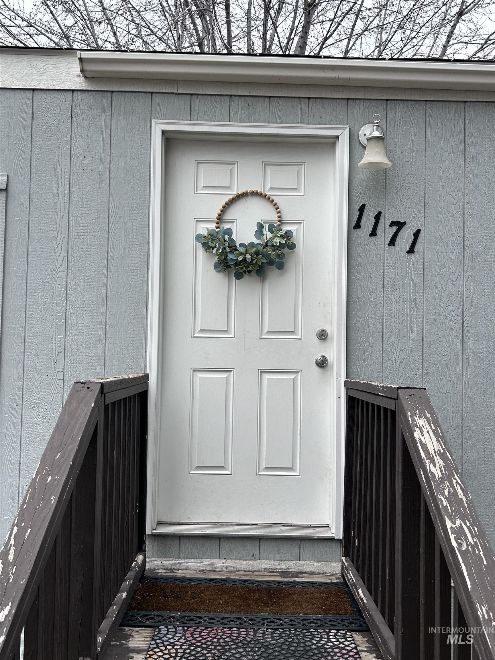 1171 North Sable Lane Boise, ID 83704 - Photo 16 of 19 Property entrance