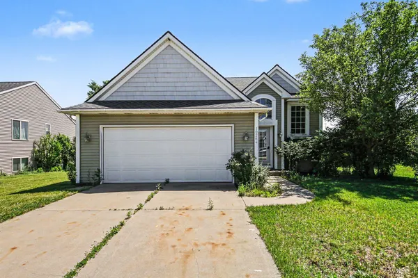 $389,900 | 10264 Summerwood Drive, Zeeland, MI 49464