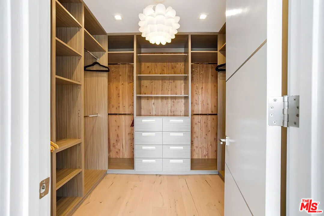 8401 Wyndham Road Los Angeles, CA 90046 - Photo 10 of 34 a view of entryway with wooden floor