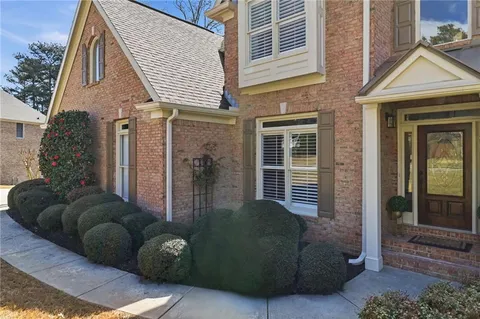 $975,000 | 3614 Summit Oaks Drive Northeast, Roswell, GA 30075
