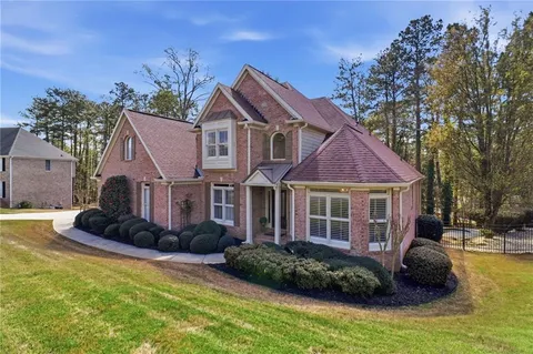 $975,000 | 3614 Summit Oaks Drive Northeast, Roswell, GA 30075