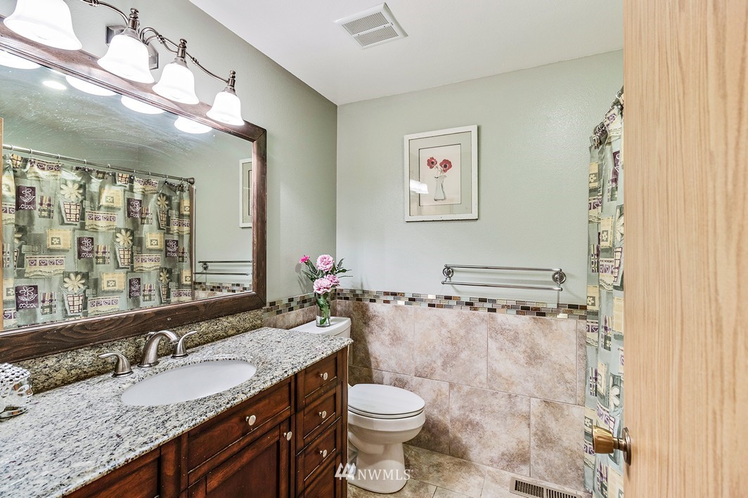 3013 Smithers Court South Renton, WA 98055 - Photo 11 of 23 Gallery Image 11