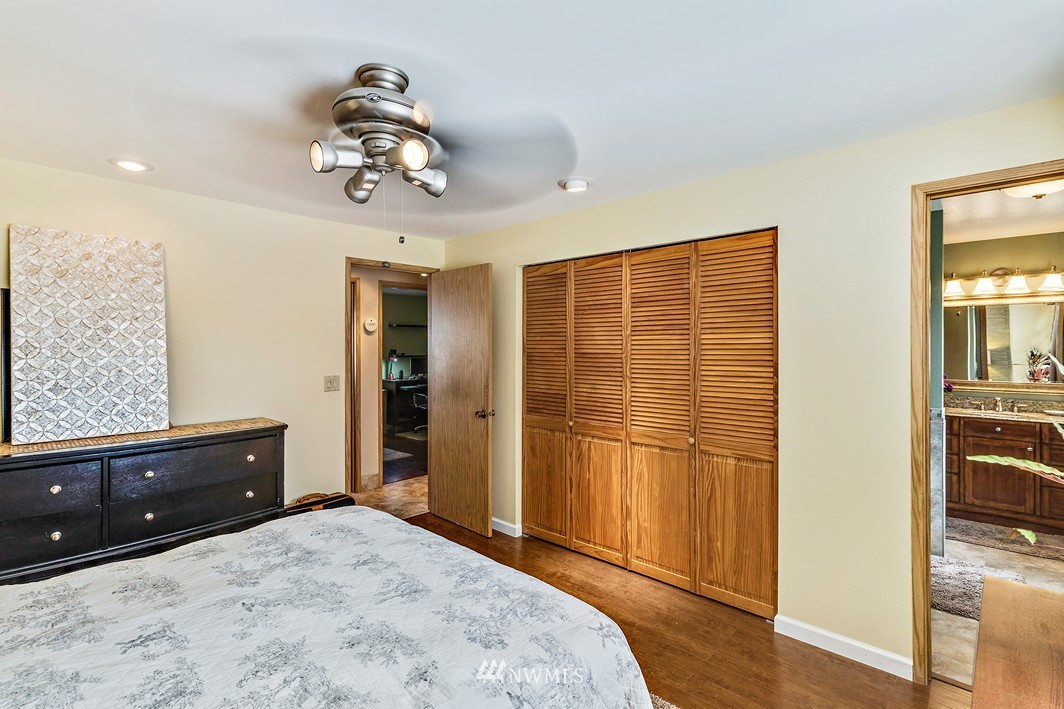 3013 Smithers Court South Renton, WA 98055 - Photo 12 of 23 Gallery Image 12