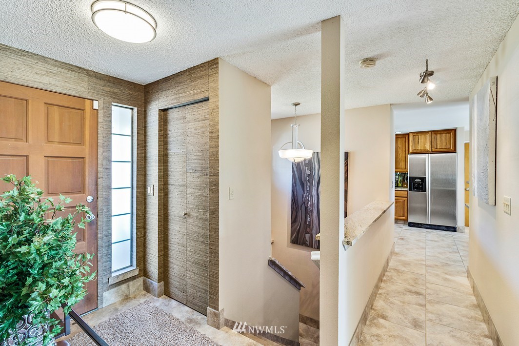 3013 Smithers Court South Renton, WA 98055 - Photo 5 of 23 Gallery Image 5