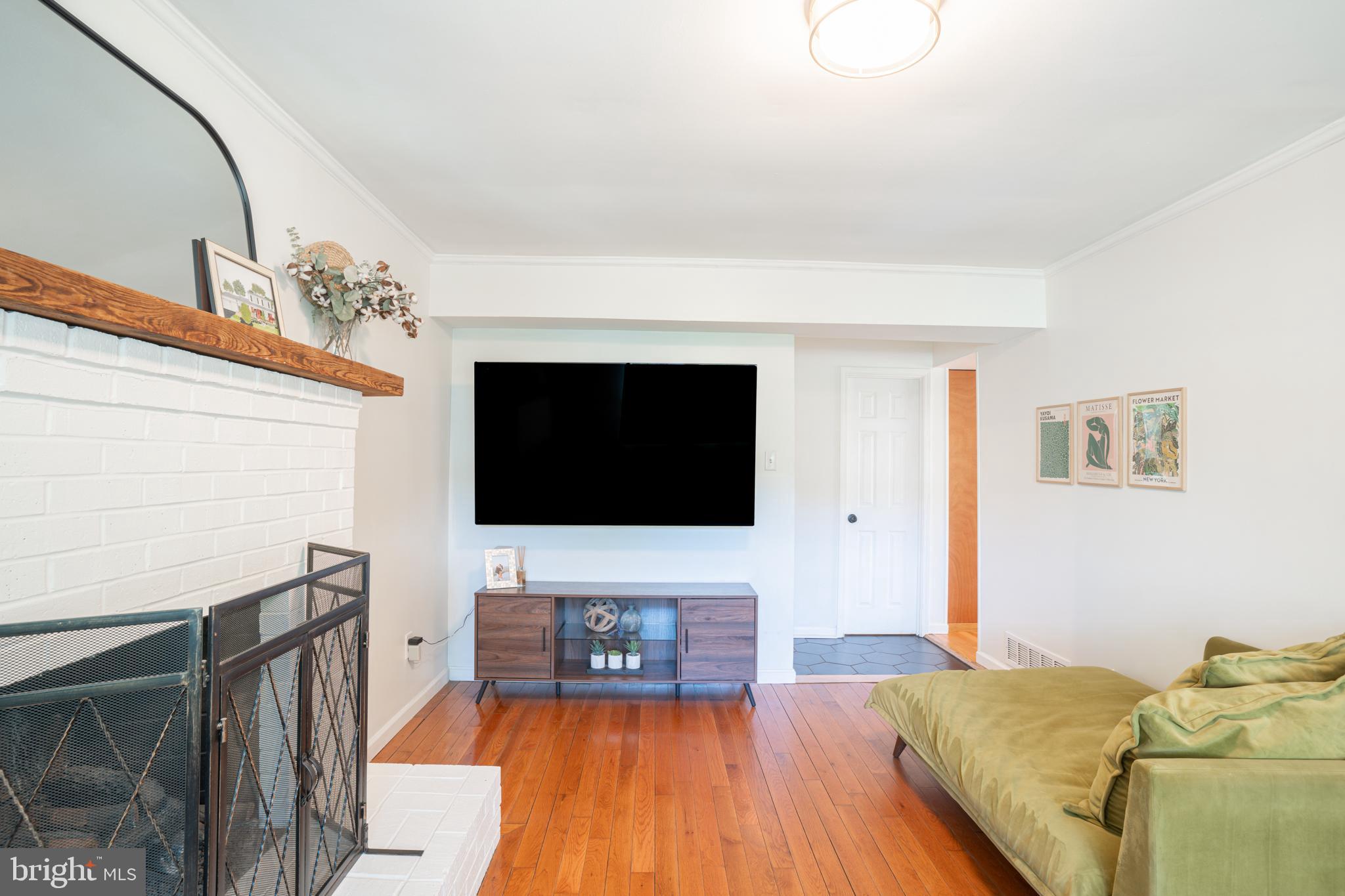 1438 Woodview Road Yardley, PA 19067 - Photo 10 of 24 Family room