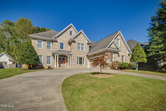$759,900 | 205 Rosehaven Court, Kingsport, TN 37663