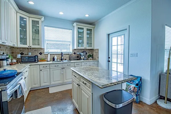 $544,995 | 328 Meadow Lane, Red Oak, TX 75154