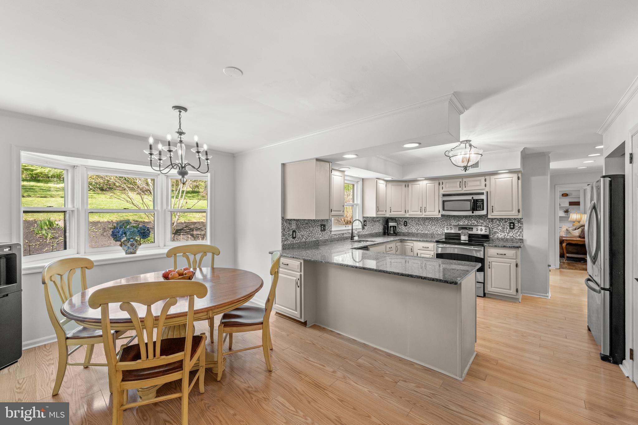1064 Beaumont Road Berwyn, PA 19312 - Photo 6 of 41 Eat-In Kitchen with a Peninsula Island