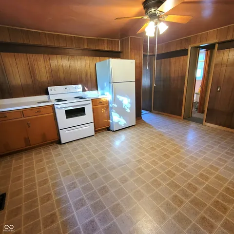 $194,900 | 4082 West County Road 450 North, Greencastle, IN 46135