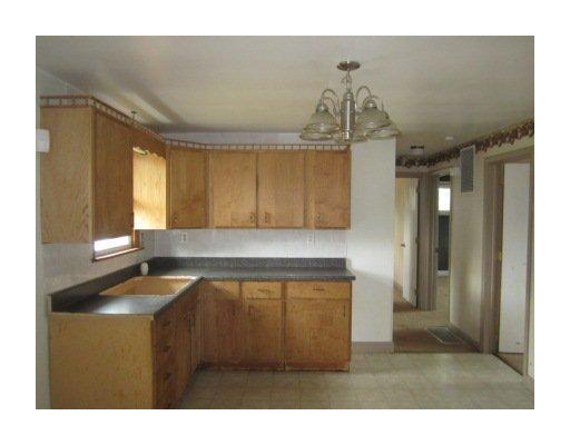 242 Englewood Road Springfield, OH 45503 - Photo 5 of 8 Gallery Image 5