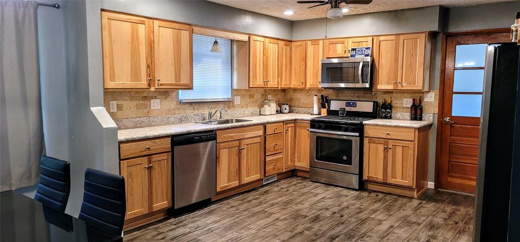 1114 Mitthoeffer Road Indianapolis, IN 46229 - Photo 6 of 13 Gallery Image 6