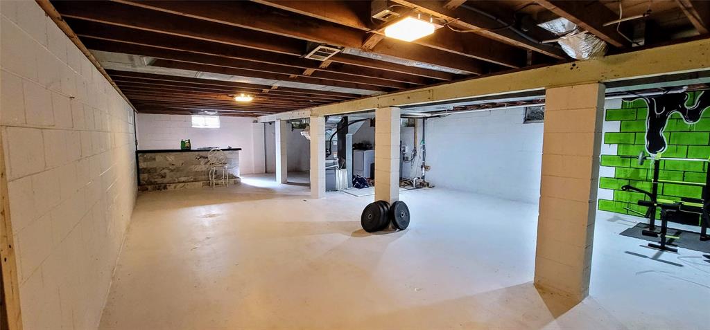 1114 Mitthoeffer Road Indianapolis, IN 46229 - Photo 10 of 13 Gallery Image 10