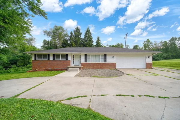$324,900 | 4802 Forrister Road, Adrian, MI 49221
