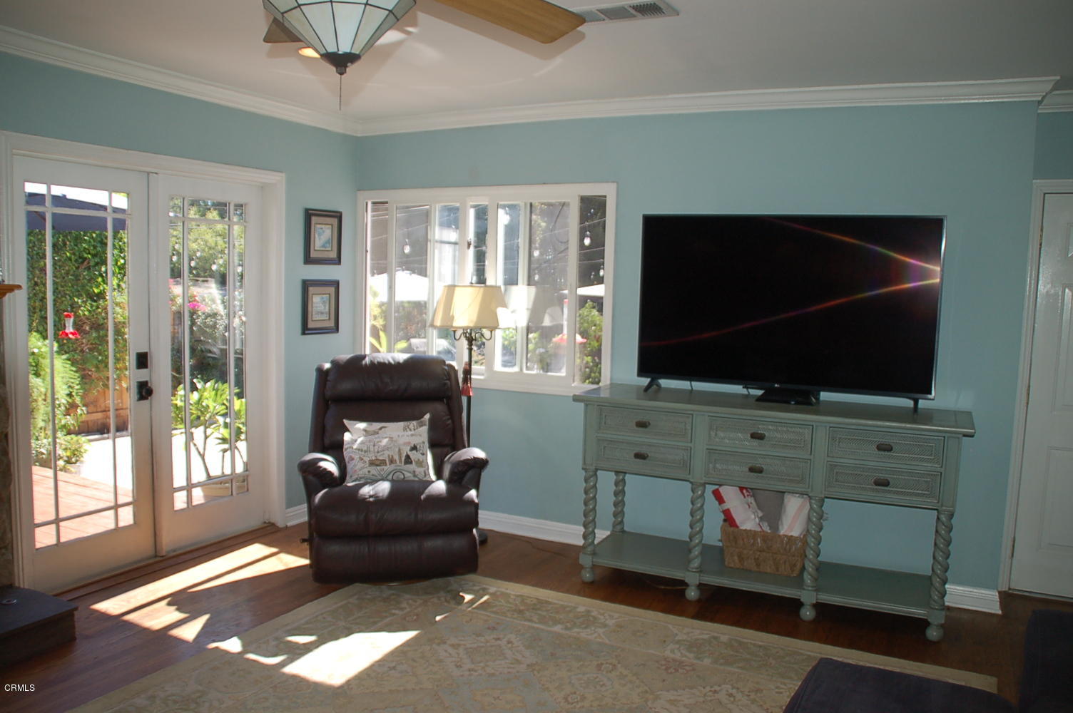 1644 Morada Place Altadena, CA 91001 - Photo 39 of 74 a living room with furniture and a flat screen tv