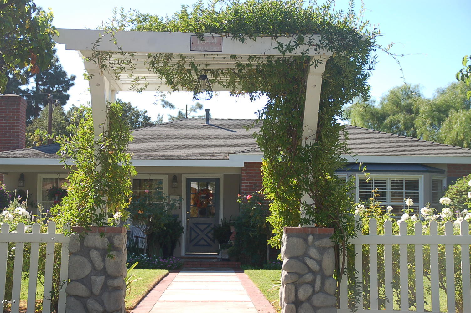 1644 Morada Place Altadena, CA 91001 - Photo 5 of 74 DSC_2729