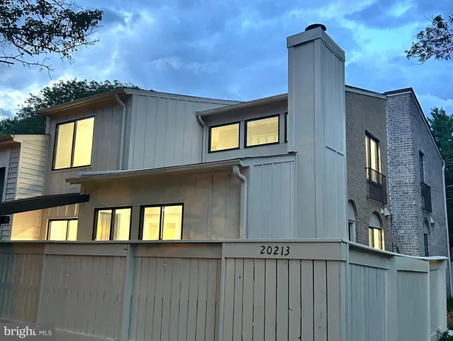 $425,000 | 20213 Lea Pond Place, Montgomery Village, MD 20886