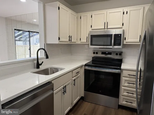 $425,000 | 20213 Lea Pond Place, Montgomery Village, MD 20886